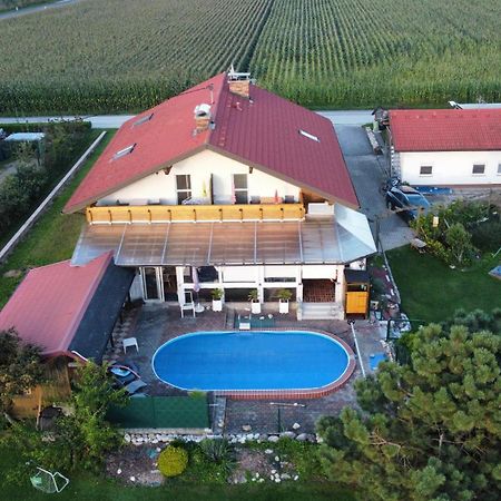 Christis Apartments Eberndorf Dış mekan fotoğraf
